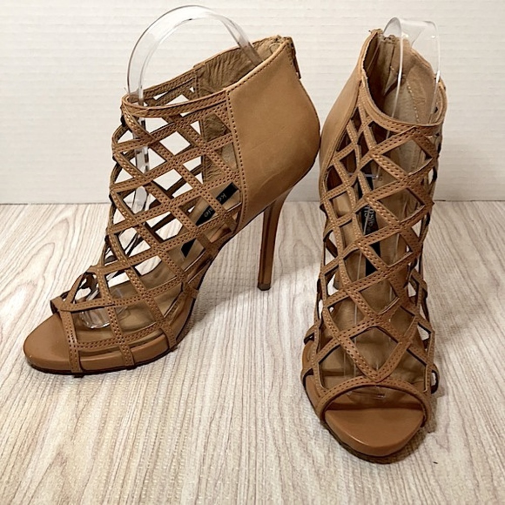 Kensie Biggie Tan open toe sandals size 7